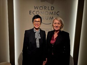 PREDSJEDNICA VM I POVJERENICA ZA SUSJEDSTVO EU